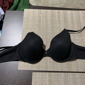 34C body by Victoria’s Secret perfect coverage